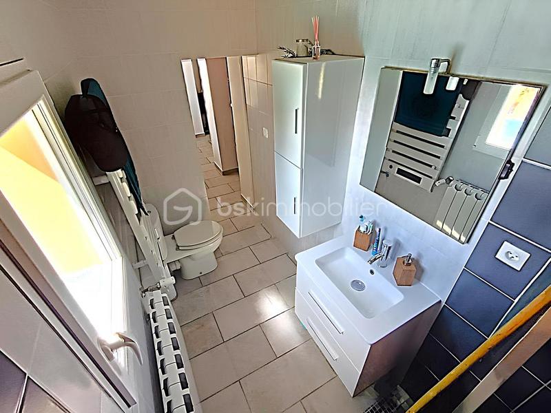 Villa - 225 m² - 9 pièces