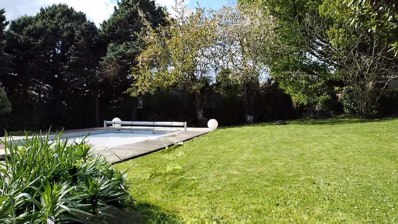 Maison - 248 m² - 11 pièces