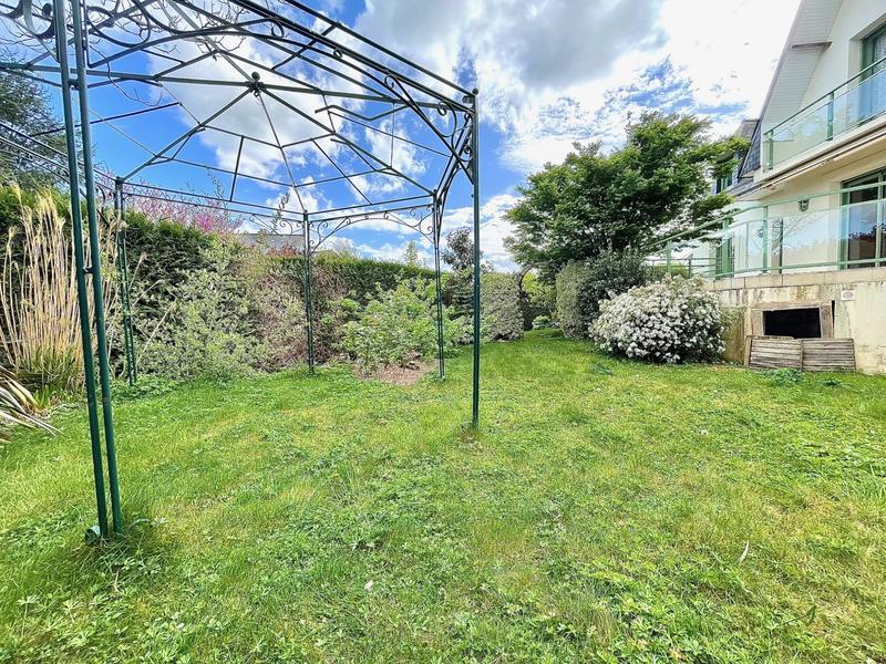 Maison traditionnelle - 161 m² - 7 pièces