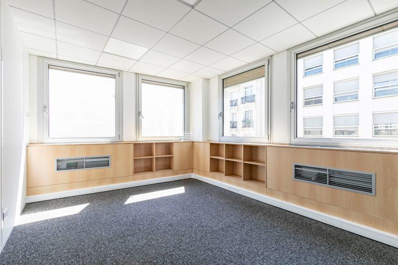 Bureau - 389 m²