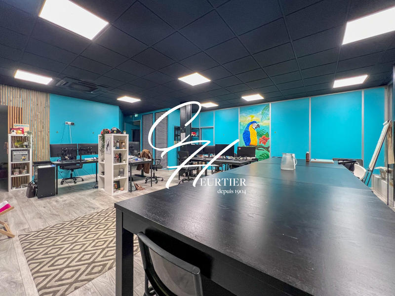 Local commercial - 192 m² - 5 pièces