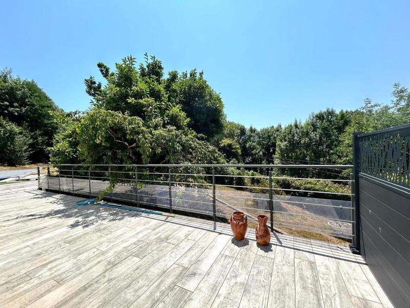 Maison - 188 m² - 7 pièces