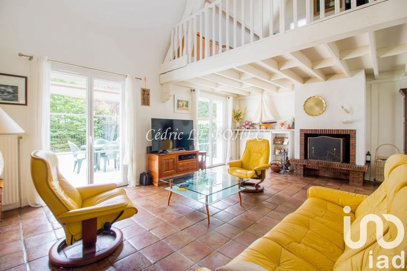 Maison - 198 m² - 8 pièces