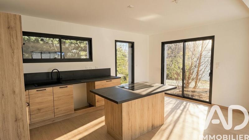 Maison - 130 m² - 5 pièces