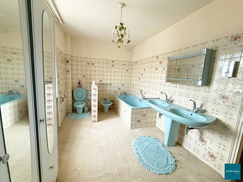 Maison - 175 m² - 7 pièces