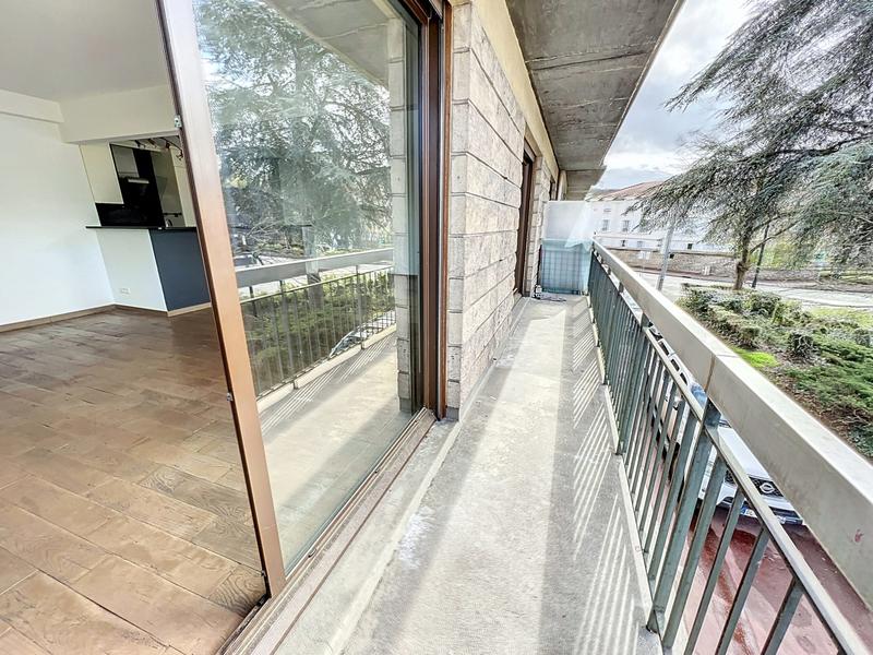 Appartement - 98 m² - 5 pièces