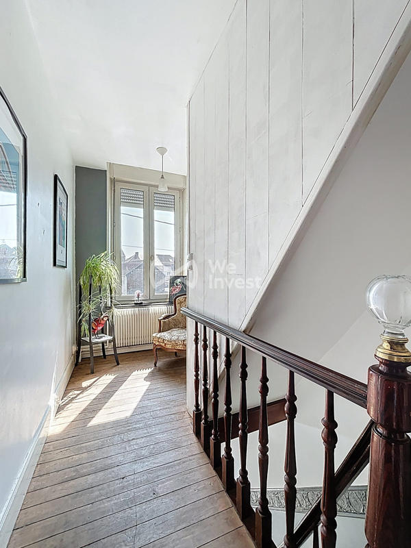 Maison - 220 m² - 8 pièces