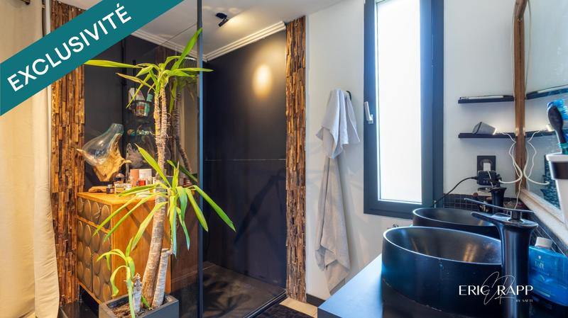 Maison - 211 m² - 7 pièces