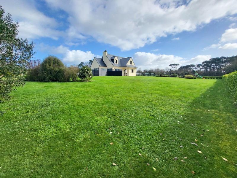 Maison - 172 m² - 9 pièces