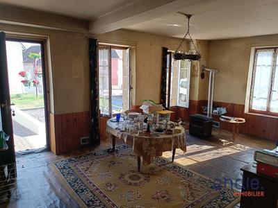 Maison - 101 m² - 6 pièces