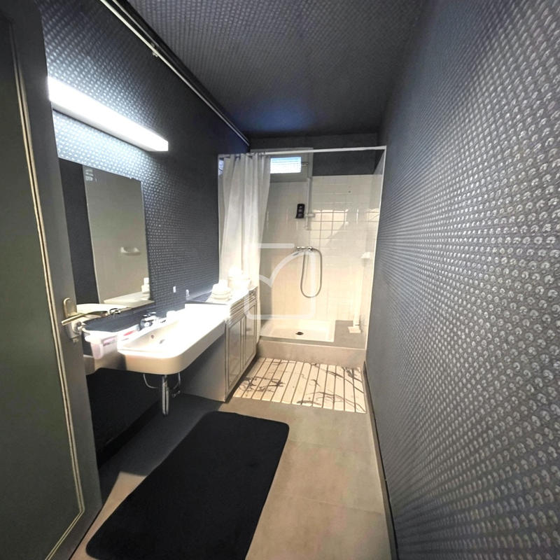 Maison - 170 m² - 7 pièces