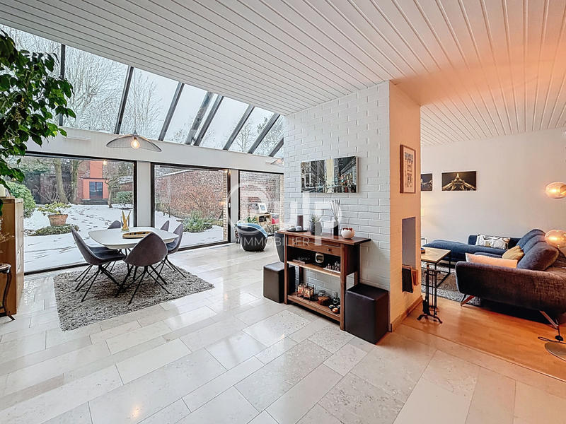 Maison - 200 m² - 6 pièces