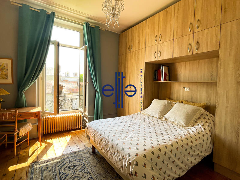 Maison - 278 m² - 10 pièces