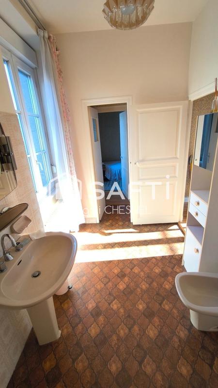 Maison - 172 m² - 9 pièces