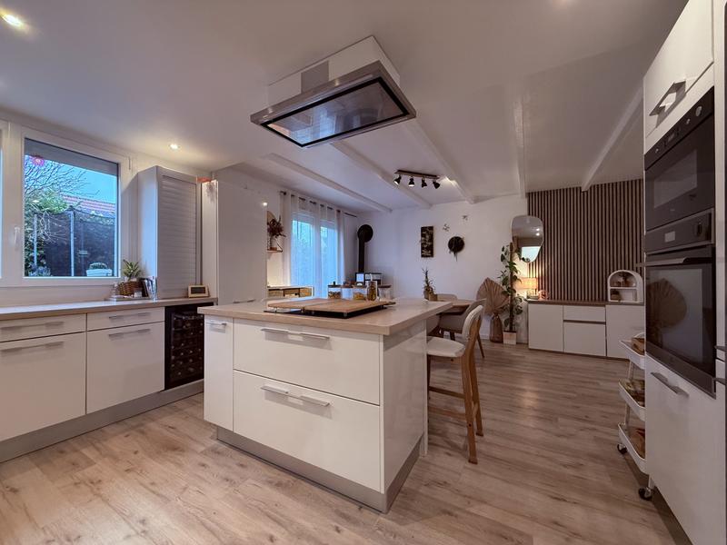 Maison - 130 m² - 6 pièces