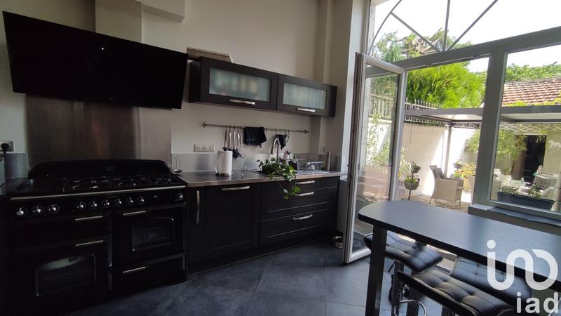 Maison - 208 m² - 9 pièces