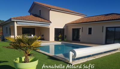 Maison - 200 m² - 7 pièces