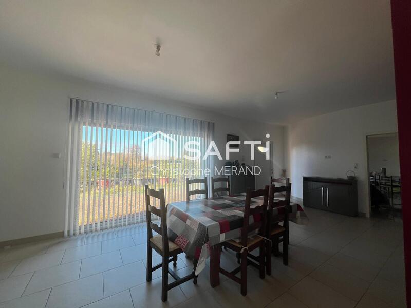 Maison - 328 m² - 10 pièces