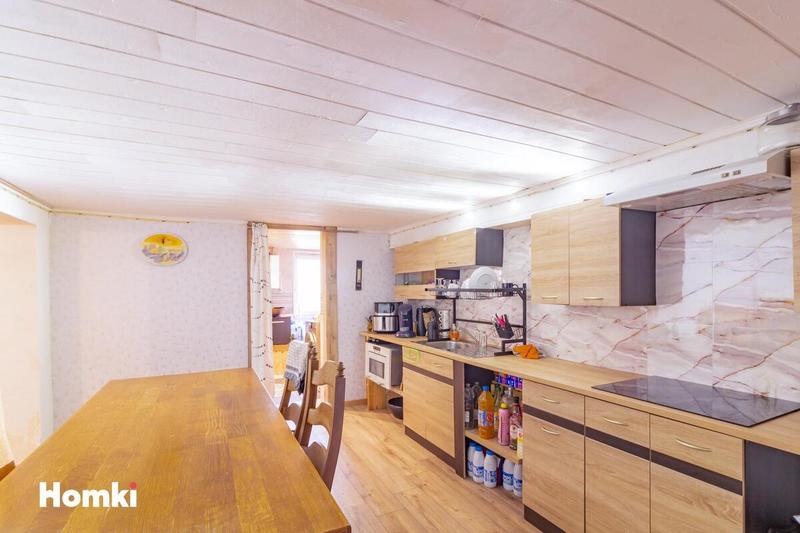 Maison - 140 m² - 9 pièces