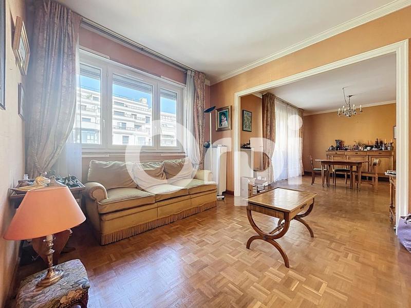 Appartement - 125 m² - 6 pièces