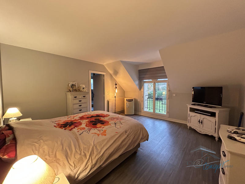 Villa - 264 m² - 8 pièces