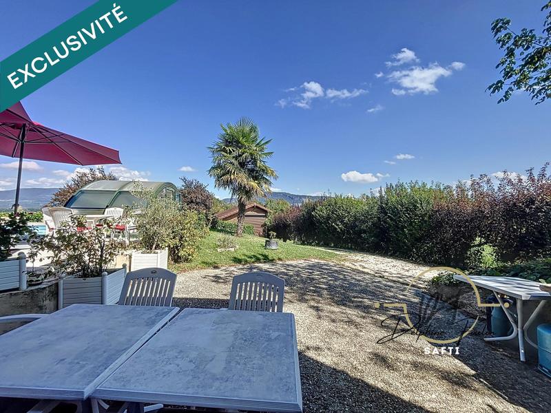 Maison - 250 m² - 9 pièces