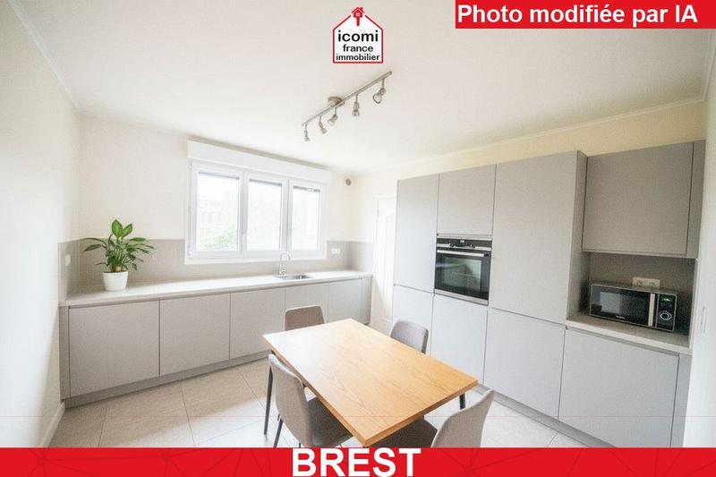 Appartement - 80 m² - 4 pièces