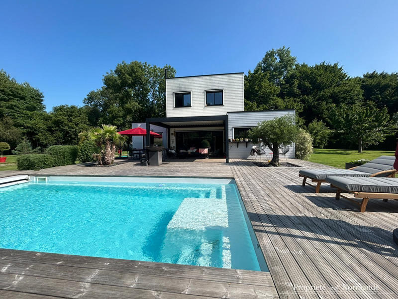 Villa - 168 m² - 6 pièces