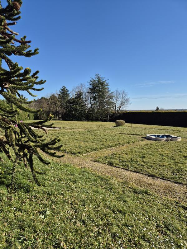 Maison - 245 m² - 7 pièces