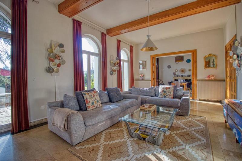 Maison bourgeoise - 378 m² - 10 pièces