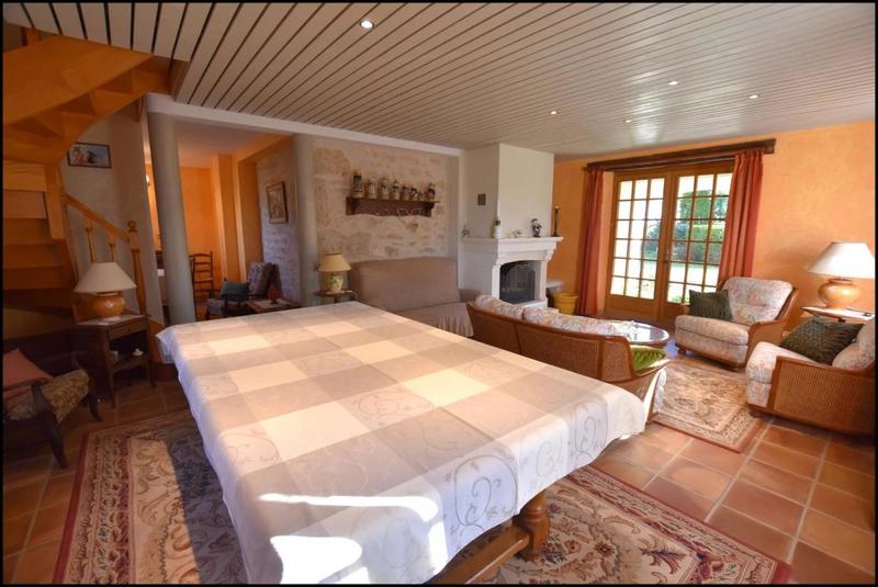 Maison en pierre - 156 m² - 7 pièces