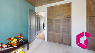 Maison - 90 m² - 4 pièces