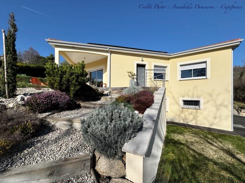 Maison - 196 m² - 6 pièces