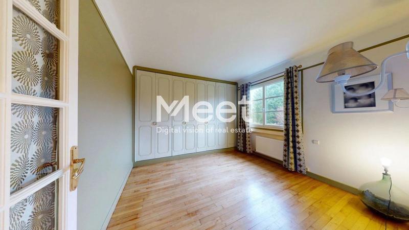 Pavillon - 316 m² - 12 pièces