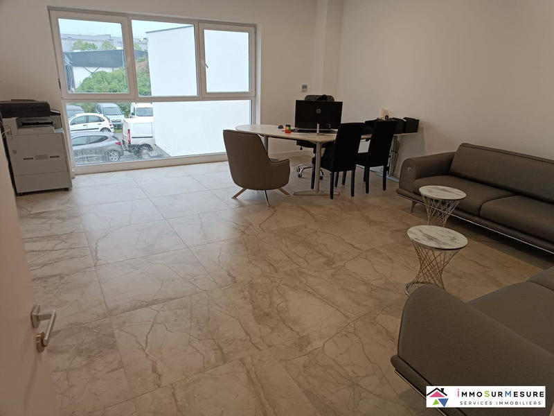 Bureau - 30 m² - 1 pièce