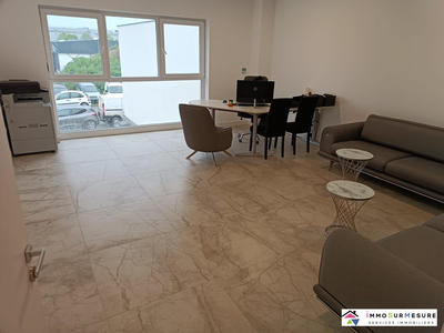 Bureau - 30 m² - 1 pièce