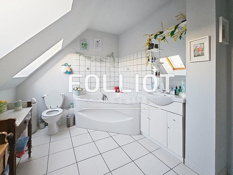 Maison - 103 m² - 4 pièces