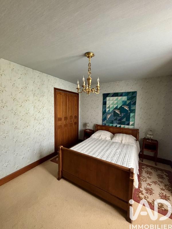 Maison - 290 m² - 6 pièces