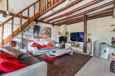 Maison - 207 m² - 8 pièces