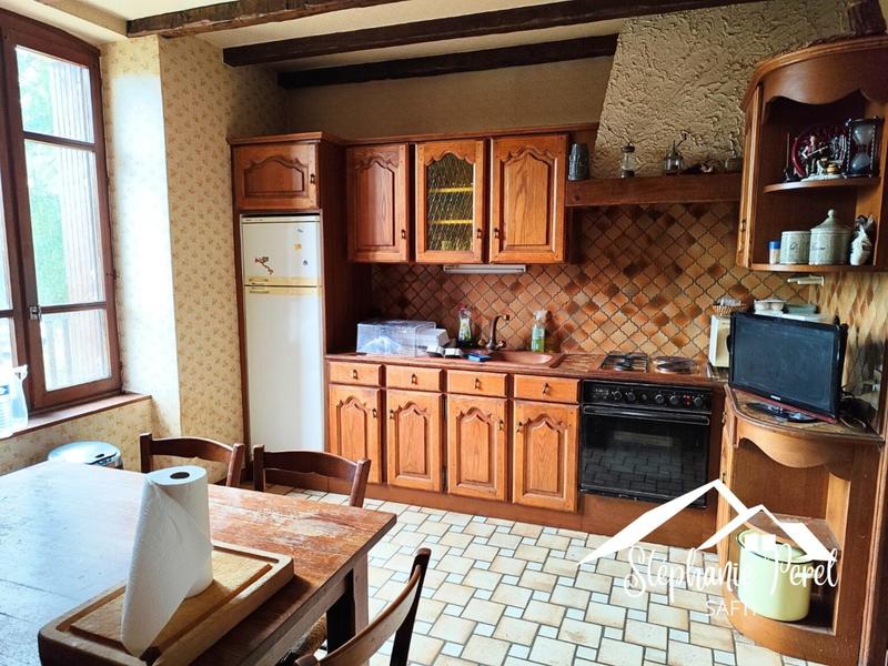 Maison - 215 m² - 10 pièces