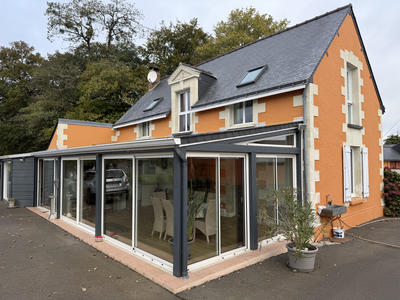 Maison - 214 m² - 7 pièces