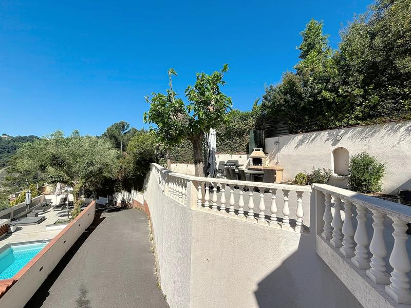 Villa - 216 m² - 7 pièces