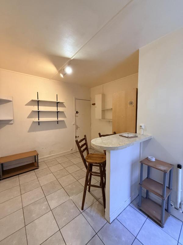 Studio - 14 m² - 1 pièce