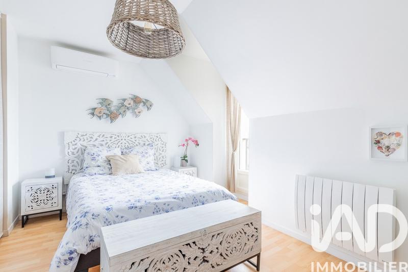 Maison - 92 m² - 6 pièces