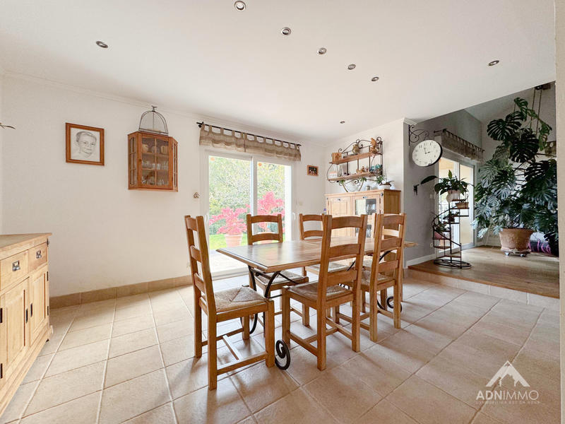 Maison - 140 m² - 5 pièces