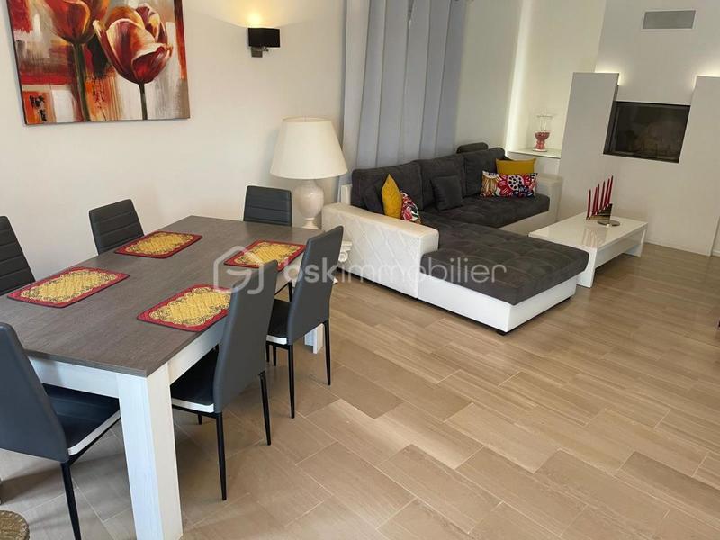 Villa - 203 m² - 7 pièces