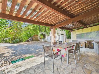 Maison - 286 m² - 7 pièces