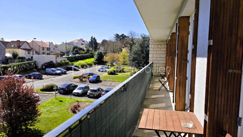 Appartement - 111 m² - 6 pièces