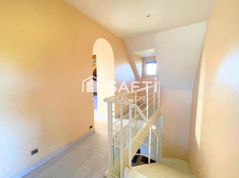 Maison - 138 m² - 7 pièces