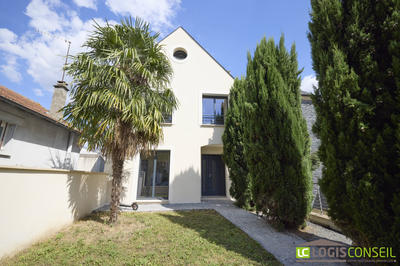 Maison contemporaine - 216 m² - 8 pièces